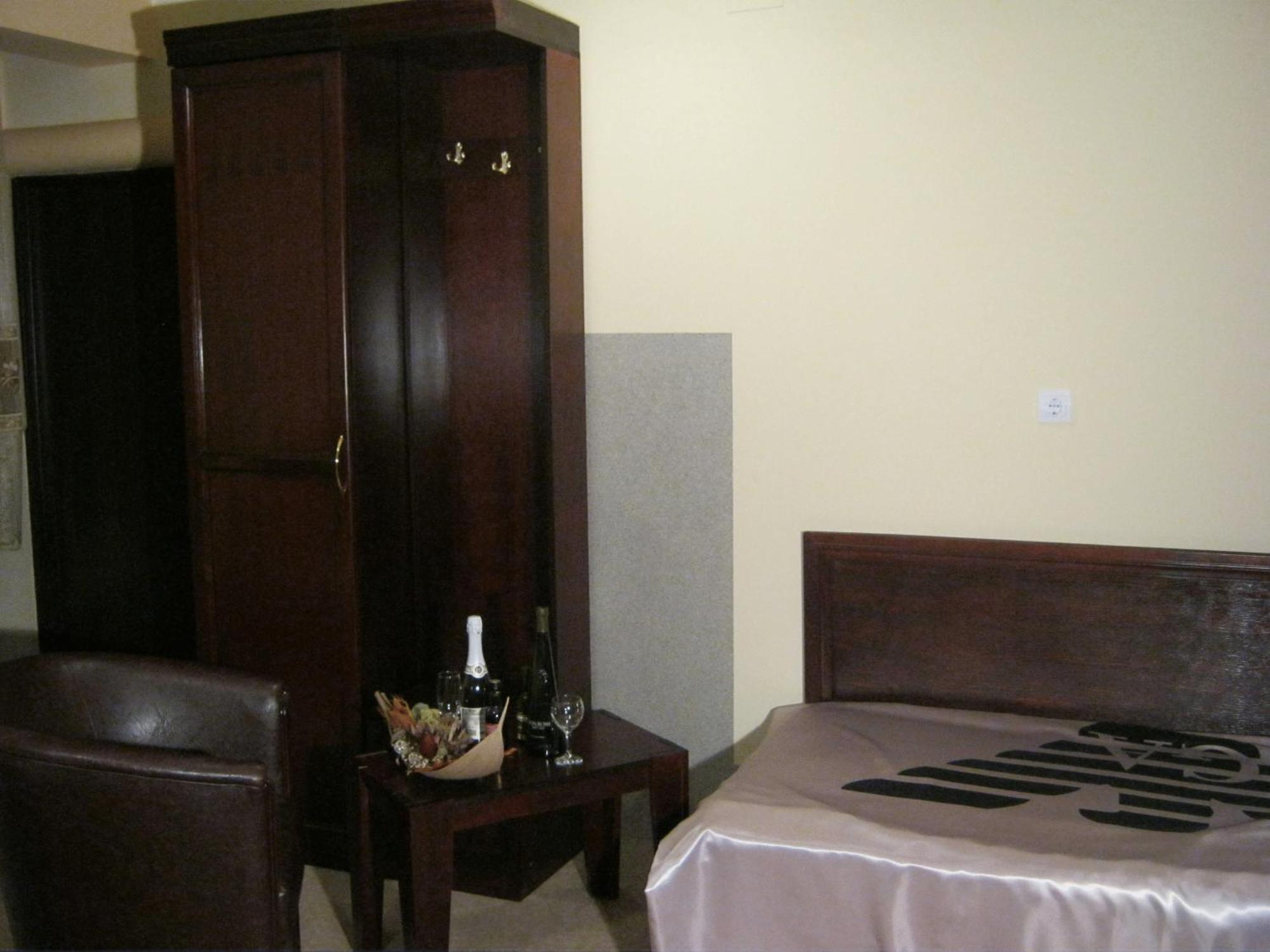 Hotel Vila Mitic Luxx Spa Centar Leskovac  Ngoại thất bức ảnh