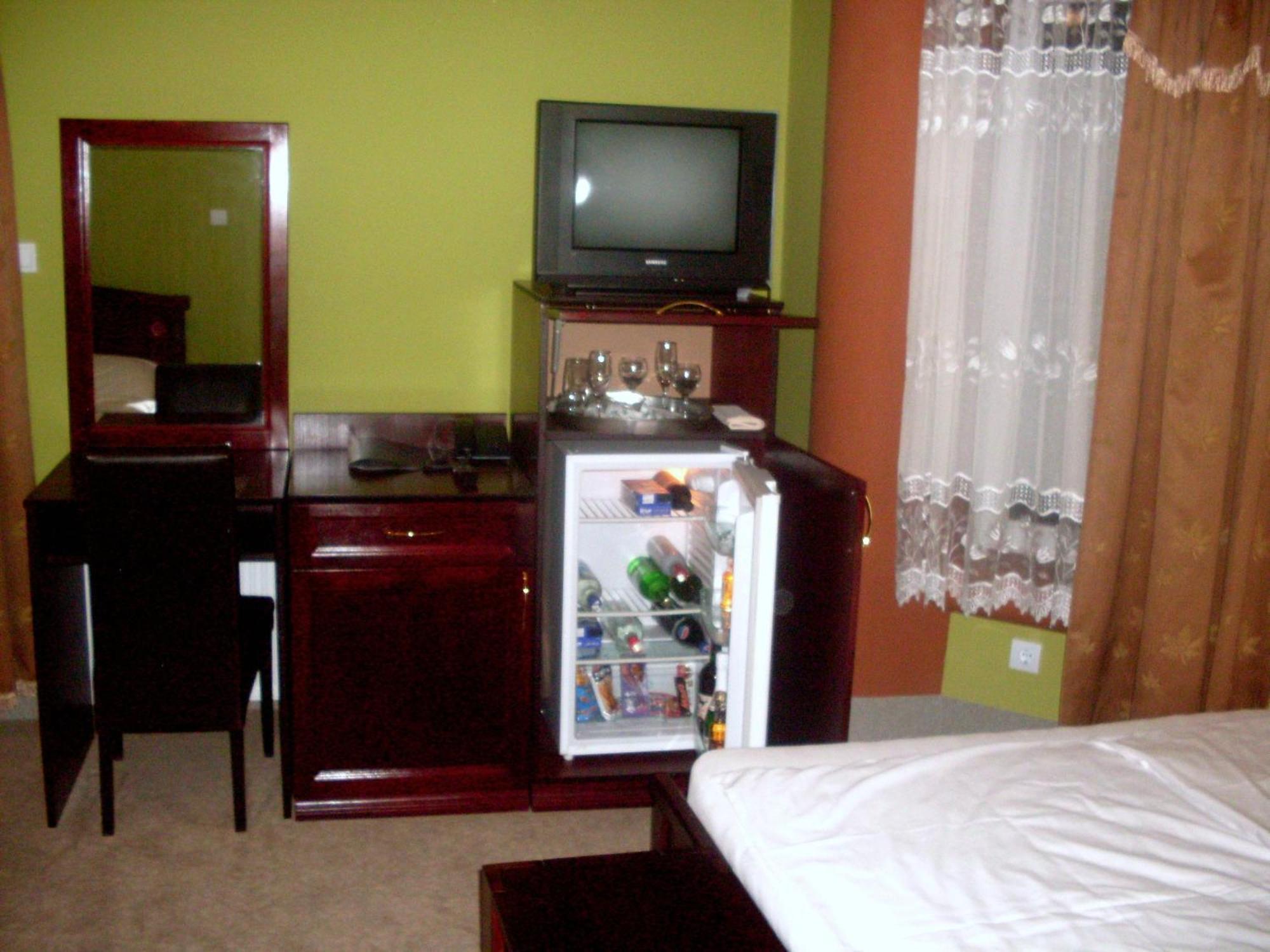 Hotel Vila Mitic Luxx Spa Centar Leskovac  Ngoại thất bức ảnh