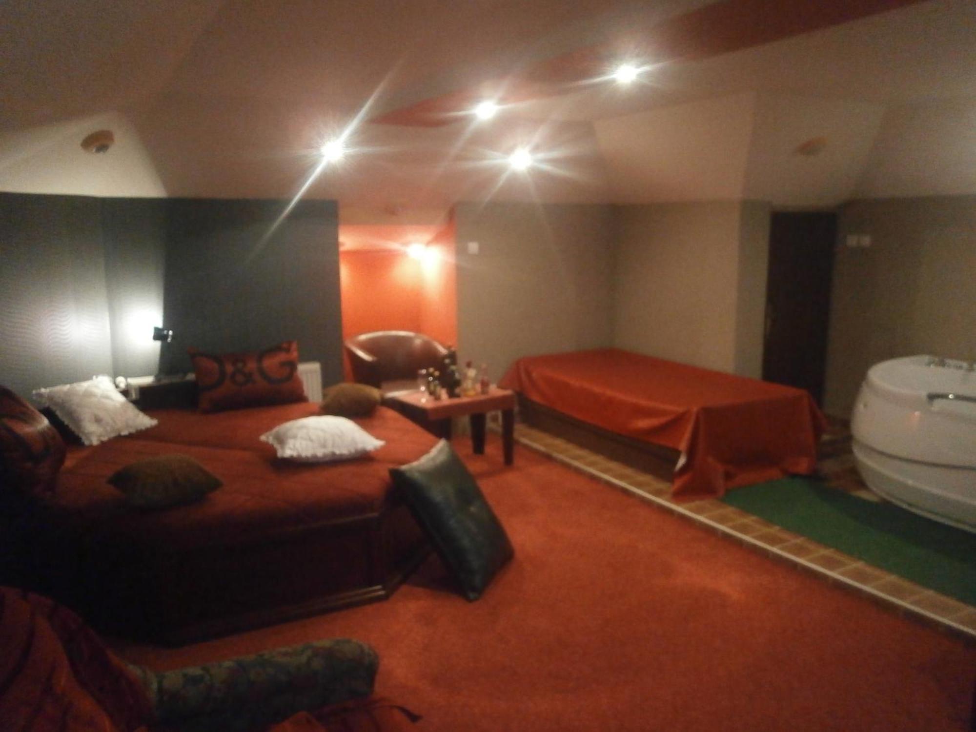 Hotel Vila Mitic Luxx Spa Centar Leskovac  Ngoại thất bức ảnh