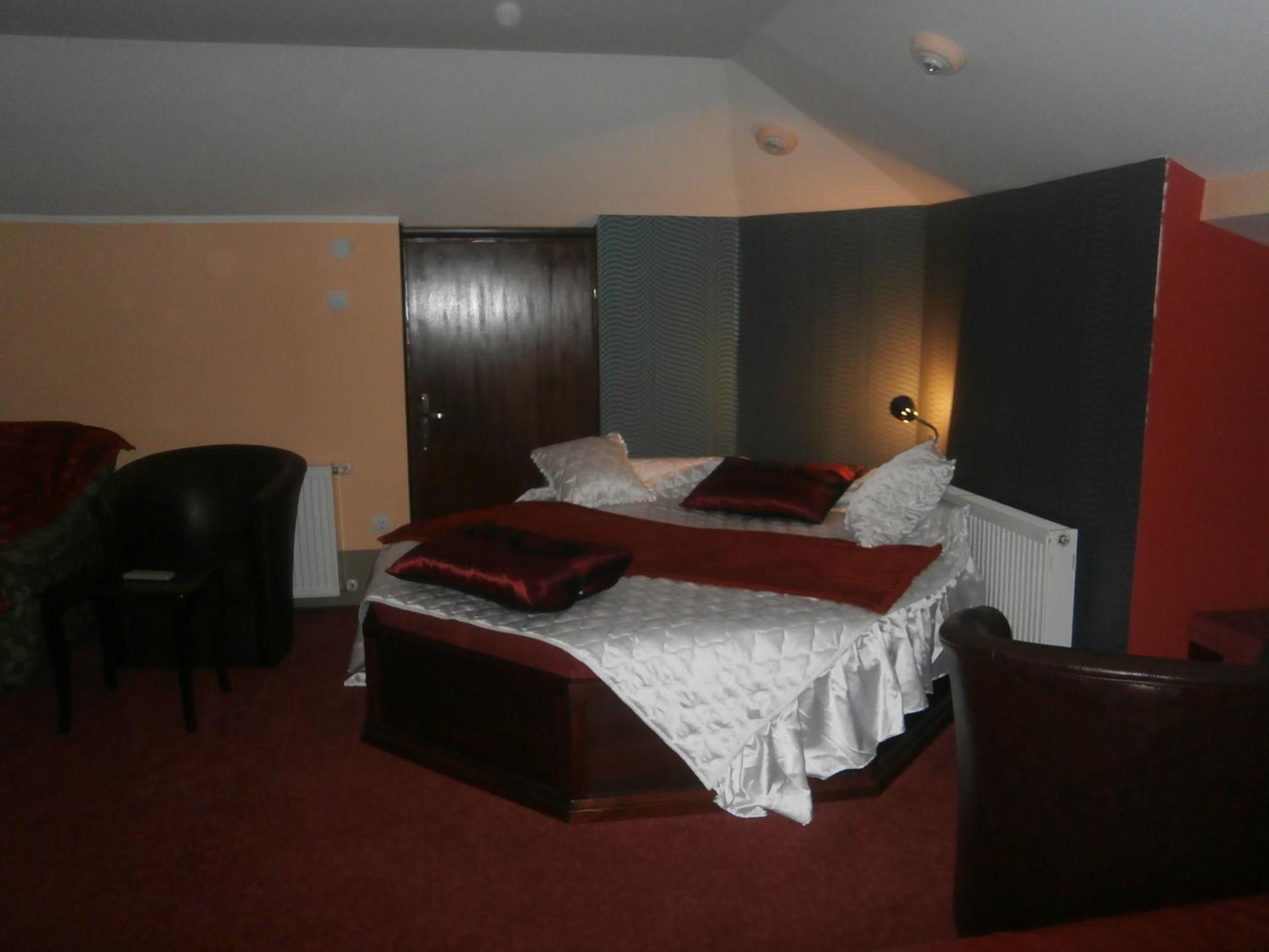 Hotel Vila Mitic Luxx Spa Centar Leskovac  Ngoại thất bức ảnh