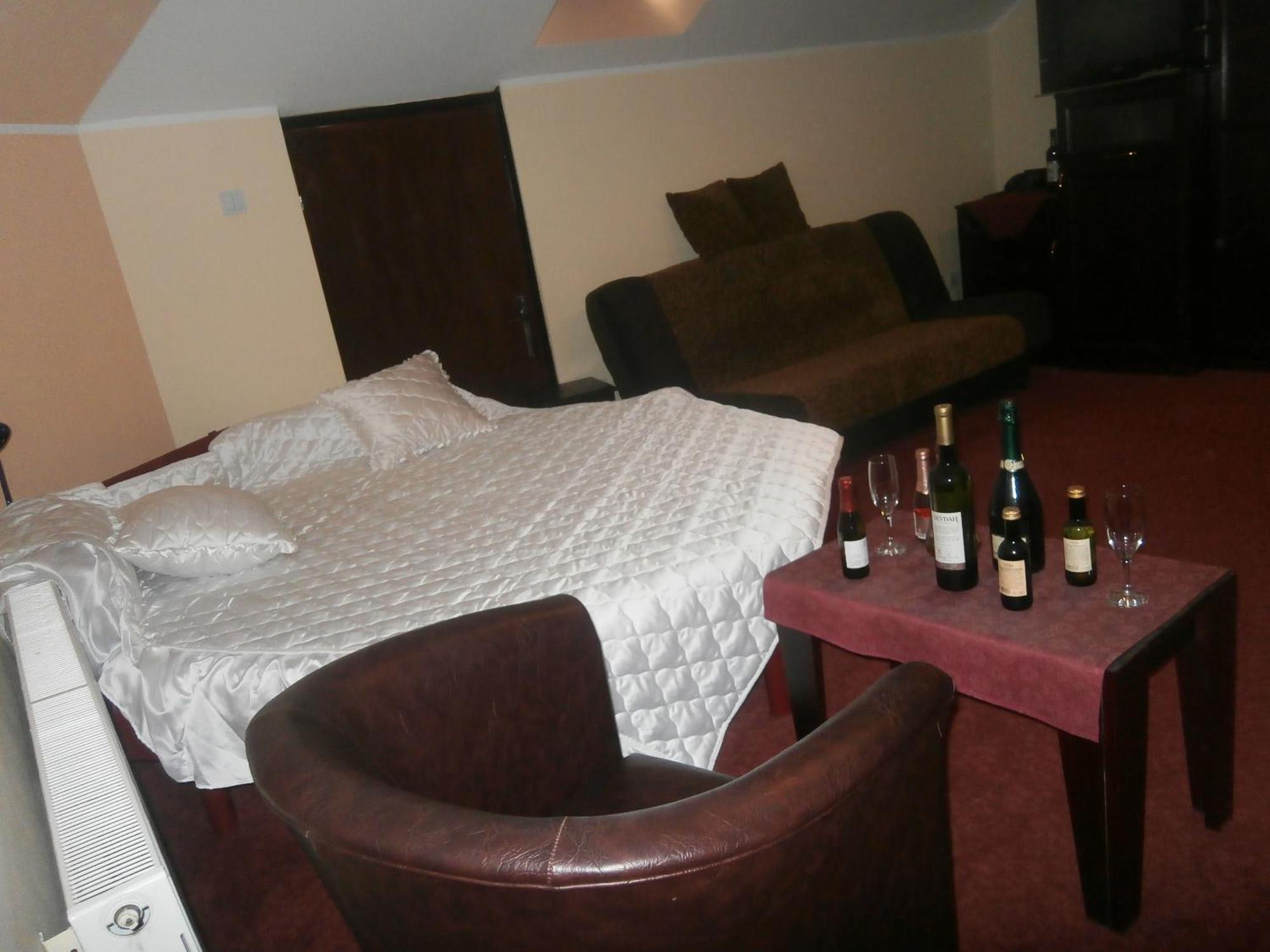 Hotel Vila Mitic Luxx Spa Centar Leskovac  Ngoại thất bức ảnh