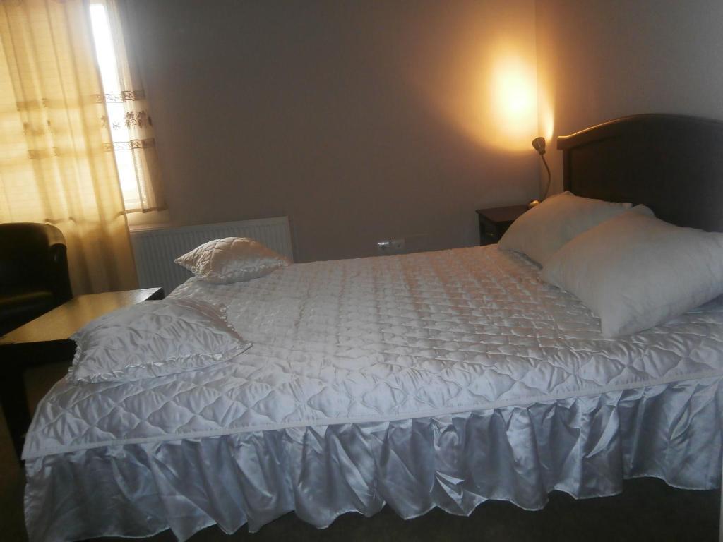Hotel Vila Mitic Luxx Spa Centar Leskovac  Ngoại thất bức ảnh