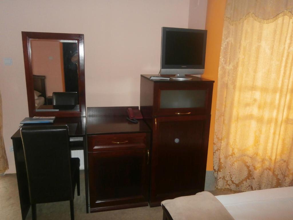 Hotel Vila Mitic Luxx Spa Centar Leskovac  Ngoại thất bức ảnh